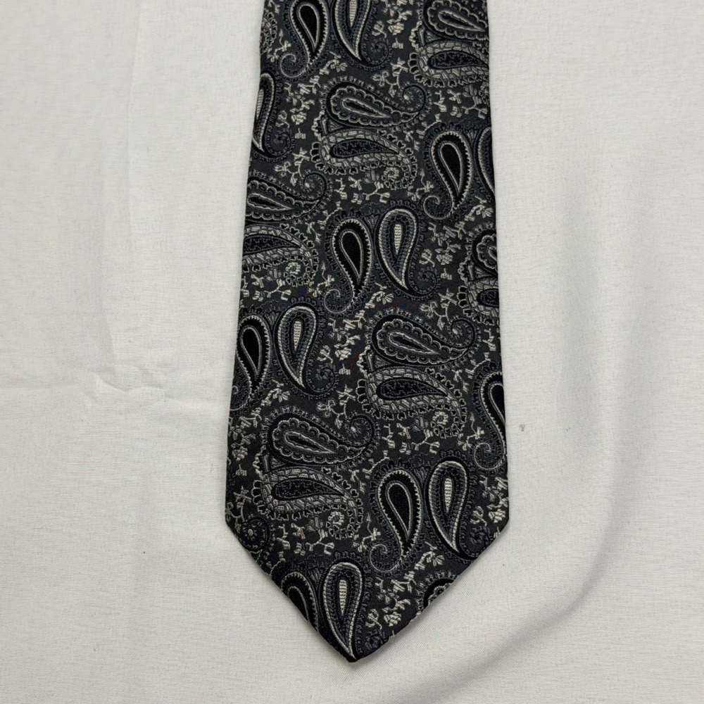 Brioni Silk Tie 61" x 3.75" Black Grey Paisley Hand Made Italy Luxury Necktie